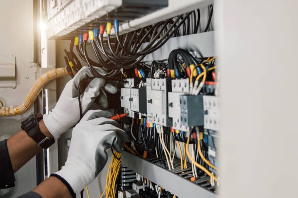 Best Licensed Electrician  in Charter Oak, CA